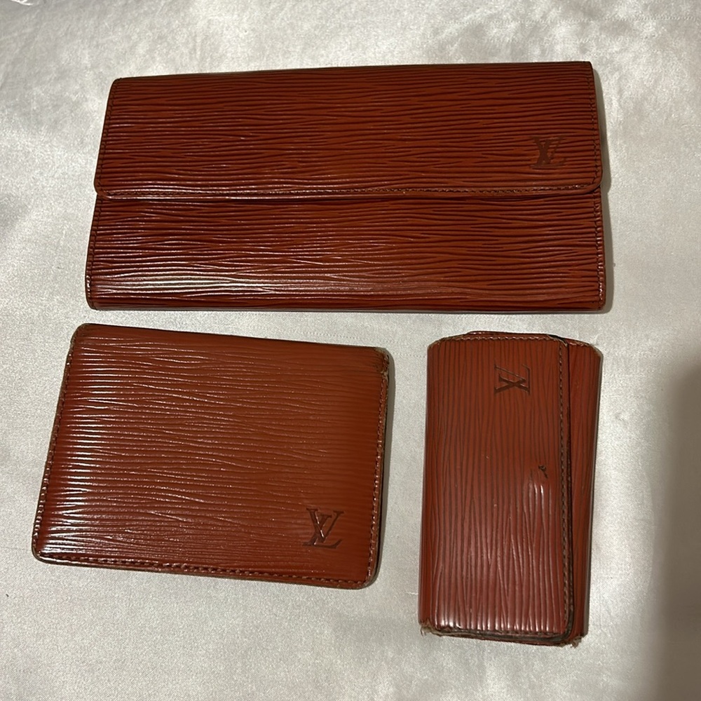 ✨💎 *Rare* ✨💎 Louis Vuitton Cognac Brown Epi Leather Wallet Bundle! *3 Wallets!